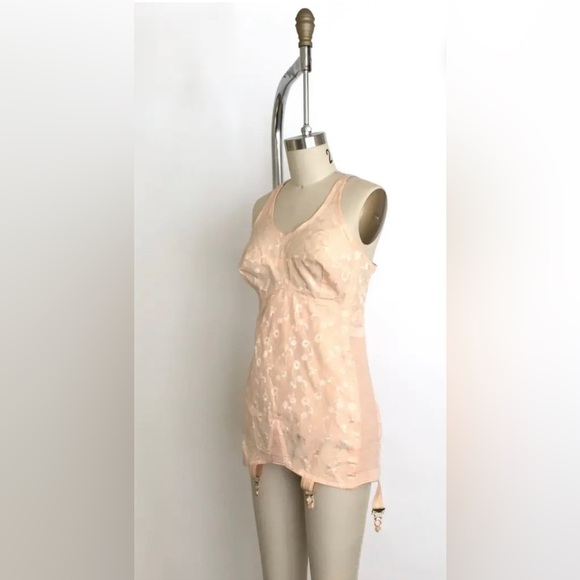 Vintage 1930s corselet girdle | 30s embroidered one piece shapewear Victorian - Picture 3 of 16